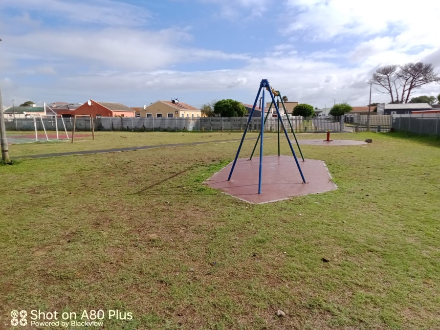 3 Bedroom Property for Sale in Stratford Green Western Cape